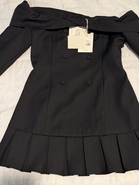 Off-the-Shoulder Black Pleated Hem Dress